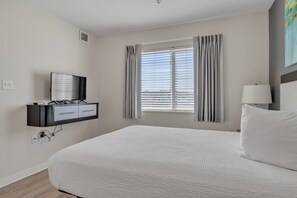 2 bedrooms, desk, iron/ironing board, travel crib - Simplicity At the Rim  1406 I Comfy 2 Bed 2 Bath (San Antonio)