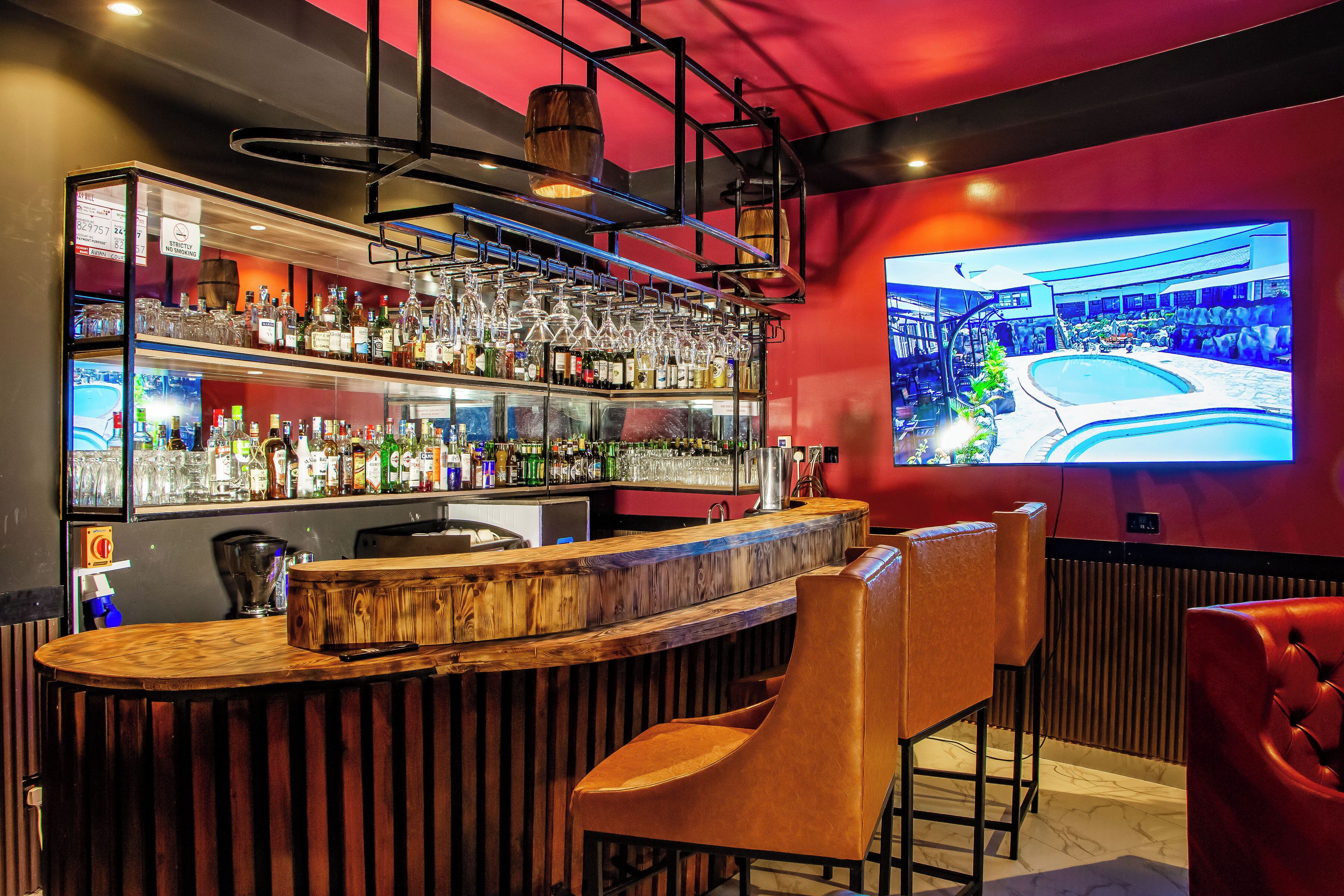 2 bar/lounge