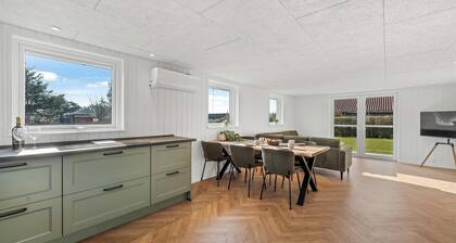 Modern holiday home with 3 bedrooms, completely renovated in 2025 and located.