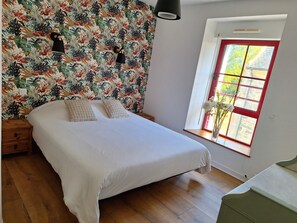 8 bedrooms, iron/ironing board, travel cot, WiFi