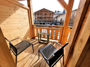 Property grounds - Spacious apartment near center, 2 ensuite bedrooms, parking (Les Gets)