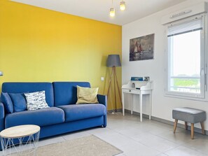 TV - Charming PMR apartment with terrace, air conditioning and parking in Palavas (Palavas-les-Flots)