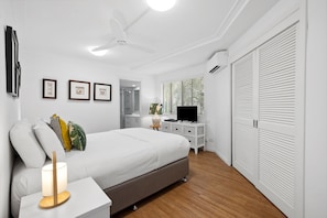 2 chambres, fer et planche à repasser, Wi-Fi gratuit, draps fournis