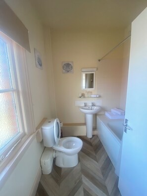 Classic Double Room, Bay View | Bathroom - Stokesay inn and b and b  (Craven Arms)