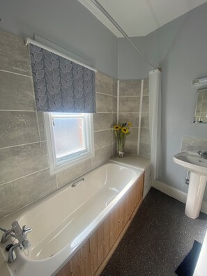 Classic Single Room, Valley View | Bathroom - Stokesay inn and b and b (Craven Arms)
