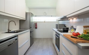 Micro-ondas, fogão, cooktop, lava-louças