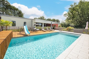 Piscine extérieure, piscine chauffée