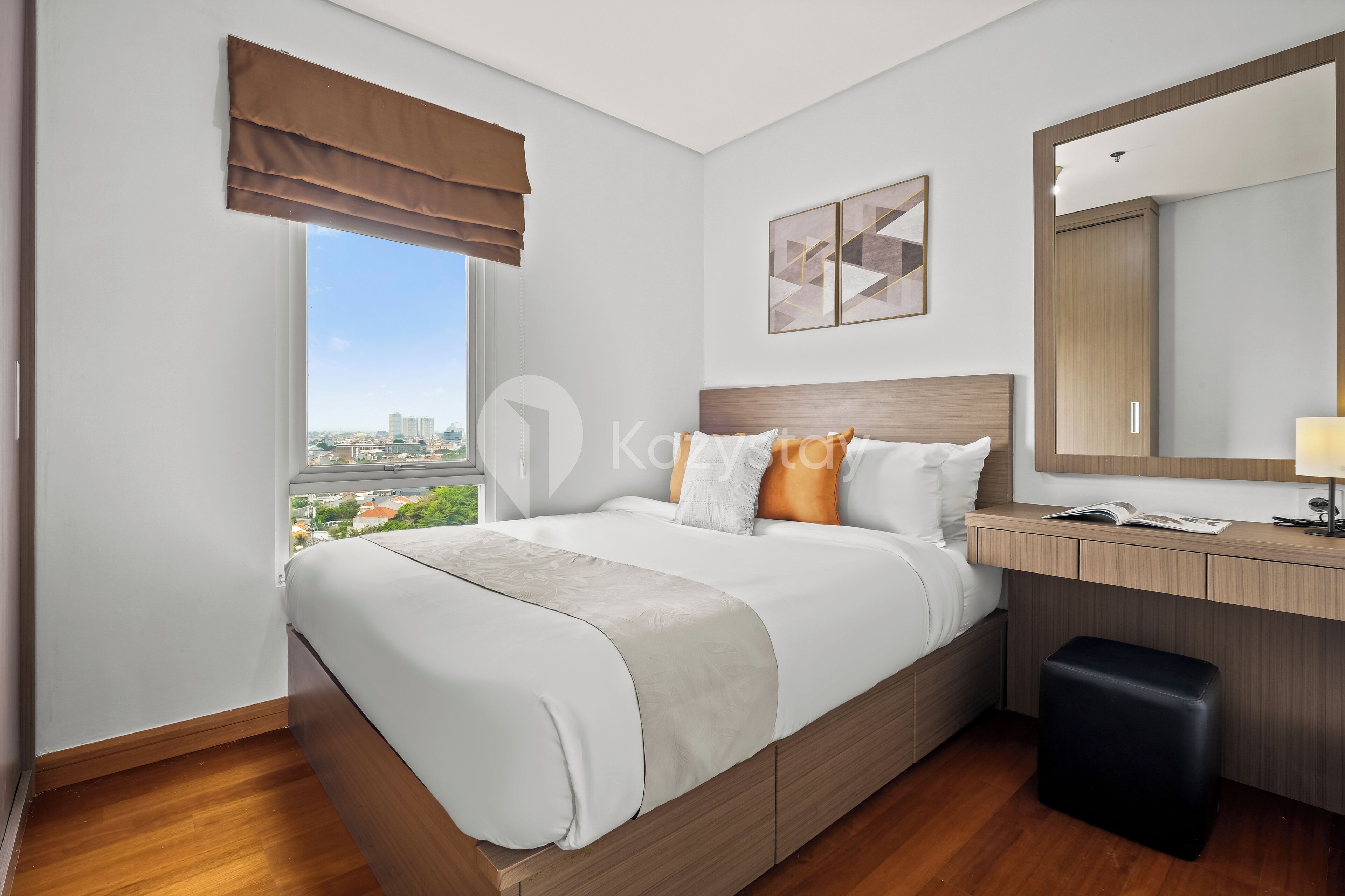 Apartamento, 3 habitaciones, vistas a la ciudad | 3 dormitorios, tabla de planchar con plancha, wifi gratis