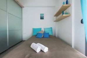 2 quartos, ferros/tábuas de passar roupa, Wi-Fi, roupa de cama
