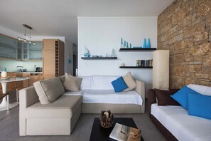 TV - Potidea Sea View A by Luxlikehome (Nea Poteidaia)