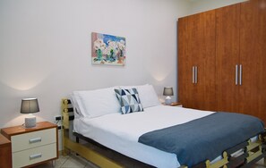 2 bedrooms, down duvets, free WiFi, bed sheets - Il Cortile di Palma (Marsala)