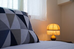 2 bedrooms, down comforters, free WiFi, bed sheets