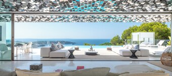 Oasis of Luxury & Style, Premier Gated Community, Incredible Vibe, Sea Views