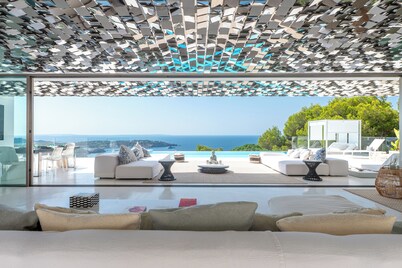 Oasis of Luxury & Style, Premier Gated Community, Incredible Vibe, Sea Views