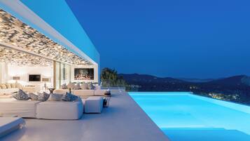 Outdoor pool, a heated pool