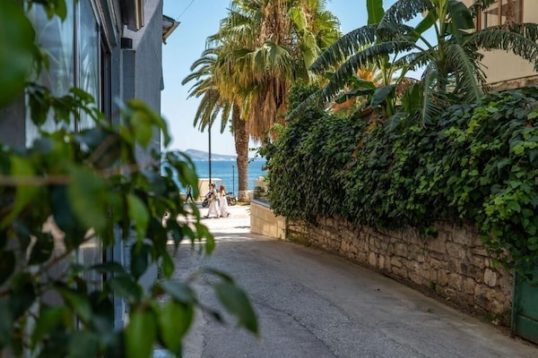 Meraki Rooms - Sarandë