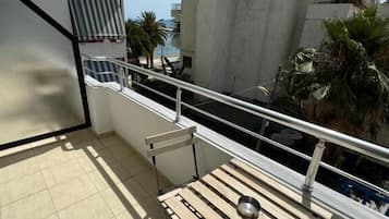 Double Room with Side Sea View | Balcony