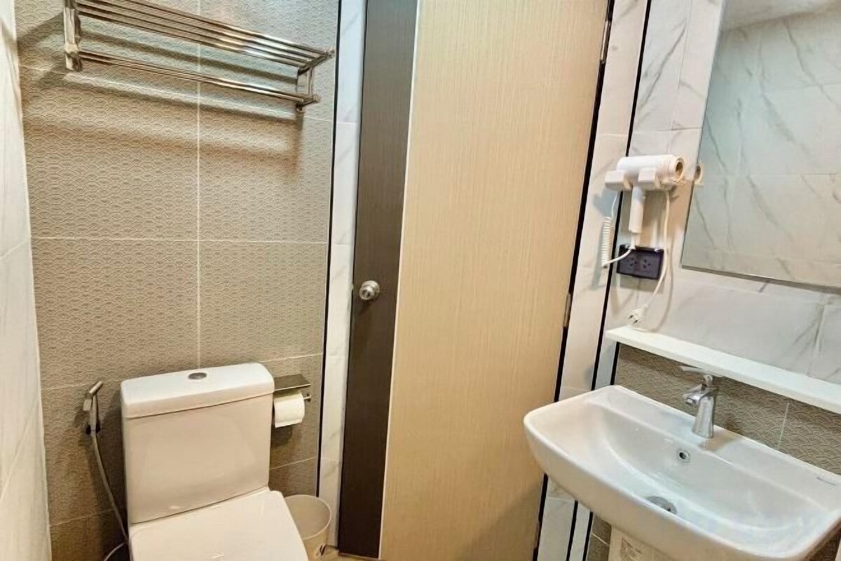 Bathroom | Shower, free toiletries, hair dryer, towels