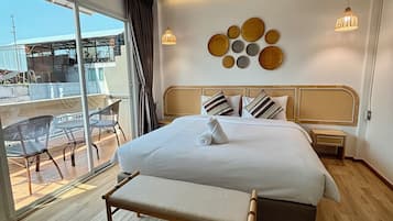 Sweet Double Room | 1 bedroom, in-room safe, blackout curtains, free WiFi