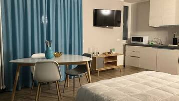 1 Schlafzimmer, Bügeleisen/Bügelbrett, WLAN, Bettwäsche