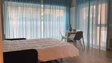 1 habitación, tabla de planchar con plancha, wifi y ropa de cama