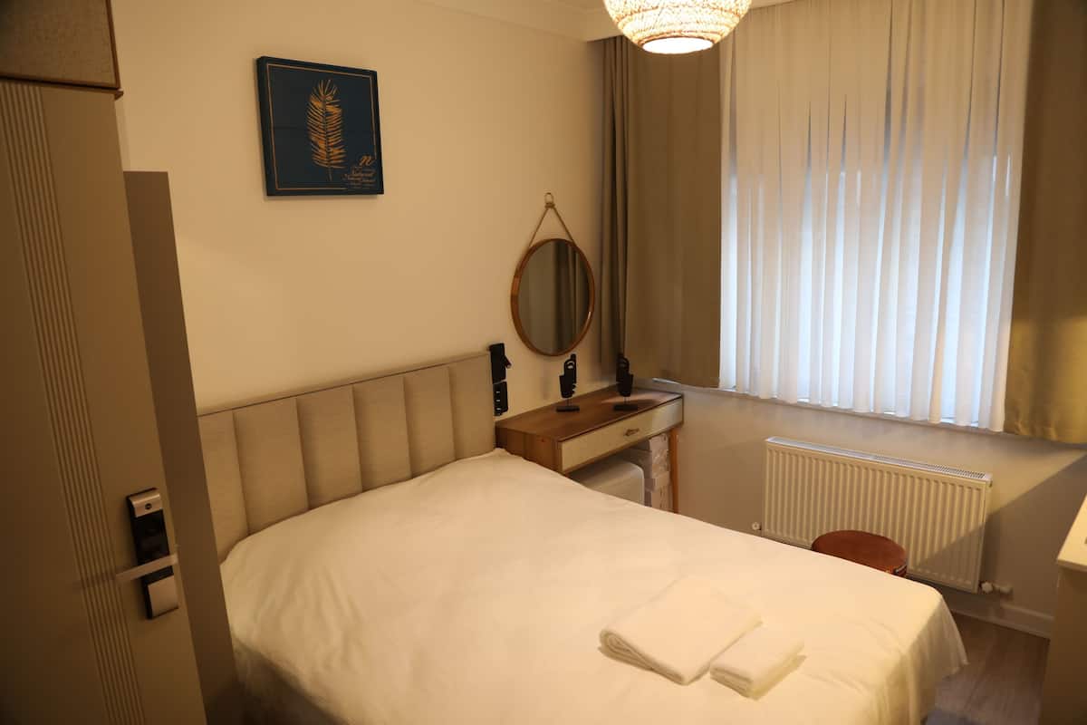 Superior Double Room | Premium bedding, minibar, in-room safe, desk