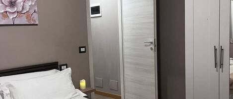 1 bedroom, iron/ironing board, bed sheets