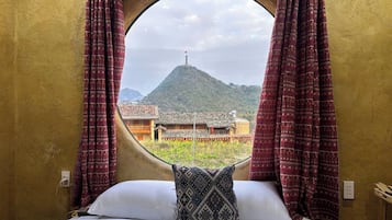 Dobbeltværelse - bjergudsigt | Skrivebord, gratis Wi-Fi, sengetøj