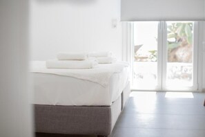 Two-Bedroom Apartment | In-room safe, blackout drapes, soundproofing, iron/ironing board - Psaros Village (Mykonos)