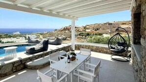 Two-Bedroom Apartment With Sea View & Private Pool | ลานระเบียง/นอกชาน