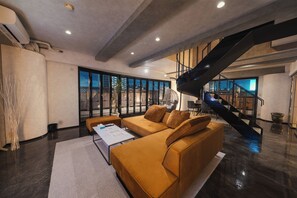 Living area - Zen House Umeda (大阪市)