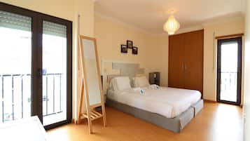 2 bedrooms, iron/ironing board