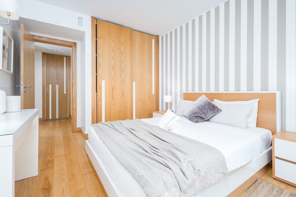 1 bedroom, iron/ironing board, bed sheets
