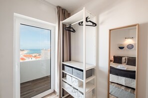 Ferros/tábuas de passar roupa, Wi-Fi de cortesia, roupa de cama