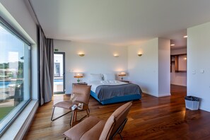 1 quarto, Wi-Fi de cortesia, roupa de cama