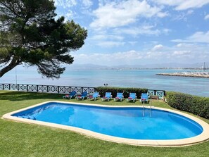 Piscine extérieure