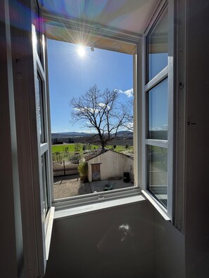 Interior - Mas provençal, garden, swimming pool and playground for children (Montboucher-sur-Jabron)