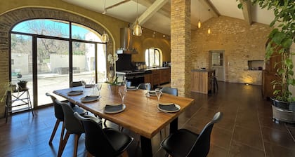 Mas provençal, garden, swimming pool and playground for children