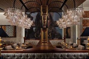 Dining - Elegant Glamour In The Heart of Nashville’s Iconic Midtown | Two Queen Beds. Rooftop Pool (Nashville)