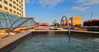 Luxurious 63' boat 4-bedrooms, full kitchen, at the Golden Nugget in AC, NJ.