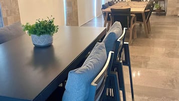 House, 3 Bedrooms, Accessible, Smoking | Dining room