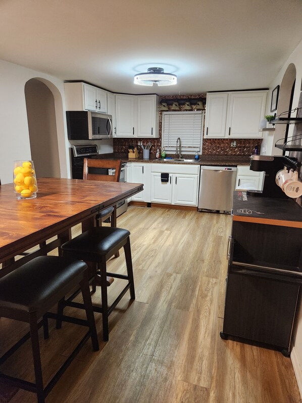 Microwave, oven, stovetop, dishwasher