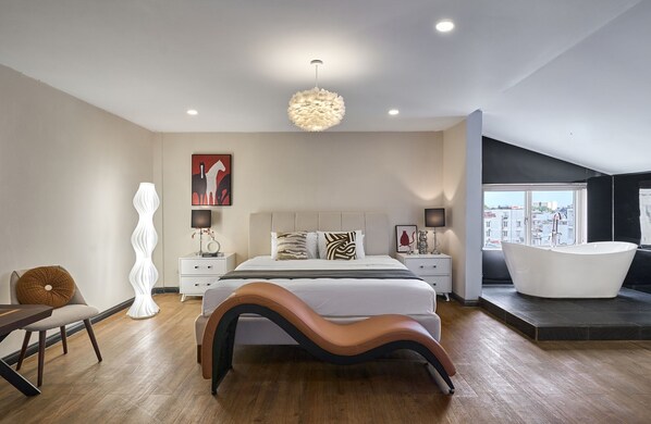 Executive Suite With City View | Egyptian cotton sheets, premium bedding, desk, laptop workspace