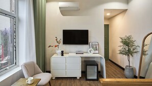 Deluxe Suite With City View