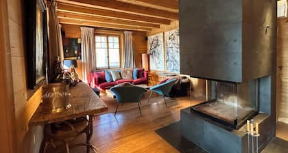 Unique, High-Design & Spacious 6-bedrooms Chalet in Villars Centre.