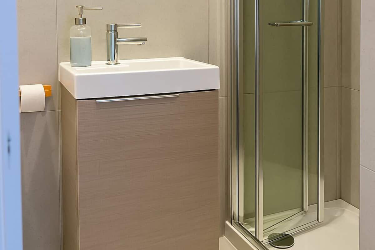 Chambre Double, salle de bains attenante (Ground floor) | Salle de bain