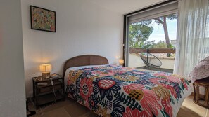 2 chambres, fer et planche à repasser, lit parapluie, Wi-Fi gratuit