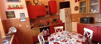 Among the charming historic buildings, the public garden, quiet apartment