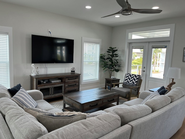 Latitude Adjustment -- Relax, Recharge & Play At The Beach - Mexico Beach, FL