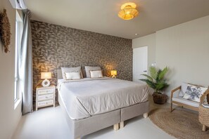 3 室のベッドルーム、アイロン / アイロン台、旅行用ベビーベッド、WiFi (無料)